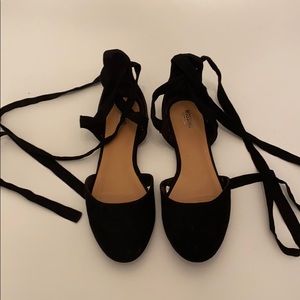 Mossimo ankle wrap ballet slippers